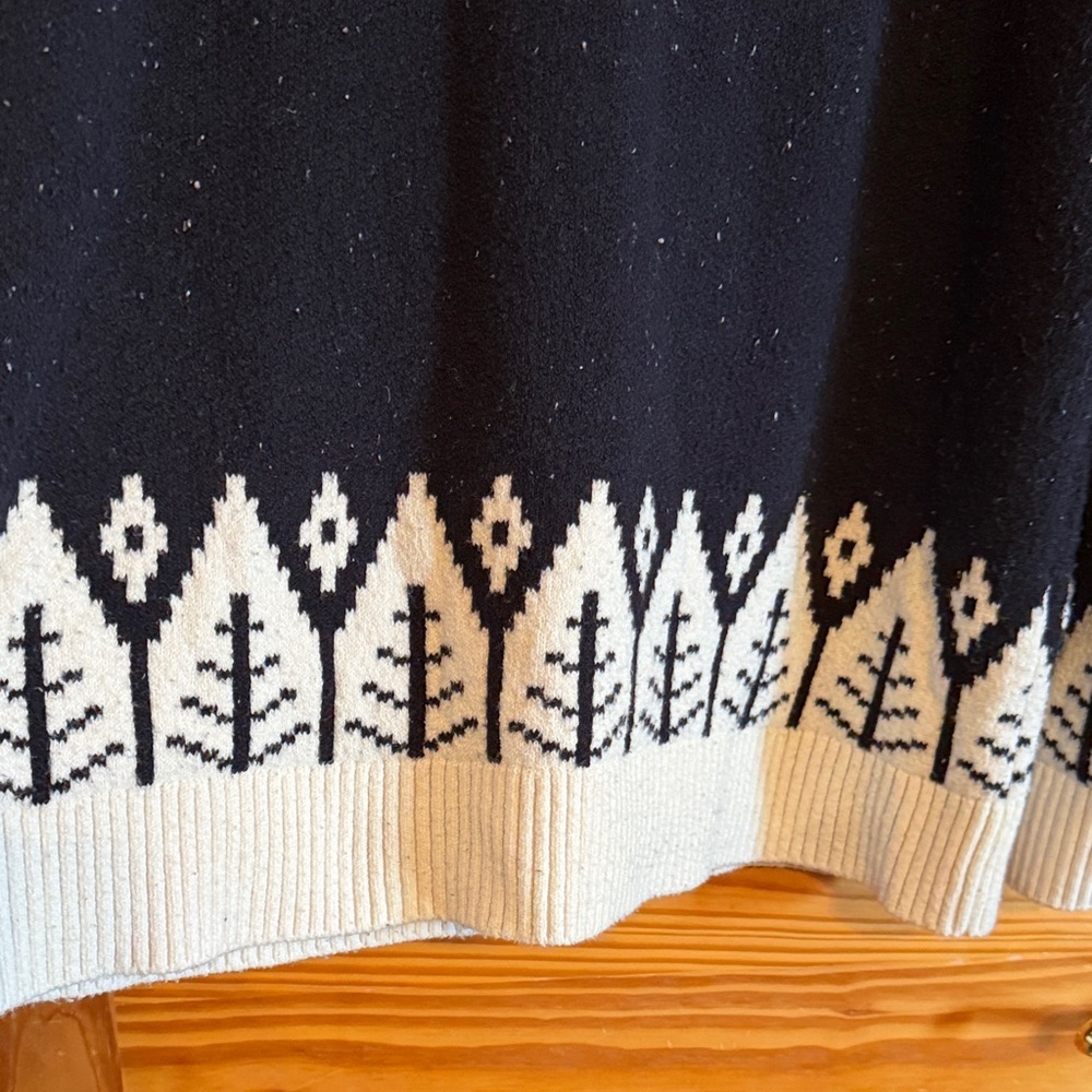 LOFT Navy and White Nordic Hooded Sweater - Picture 4 of 10